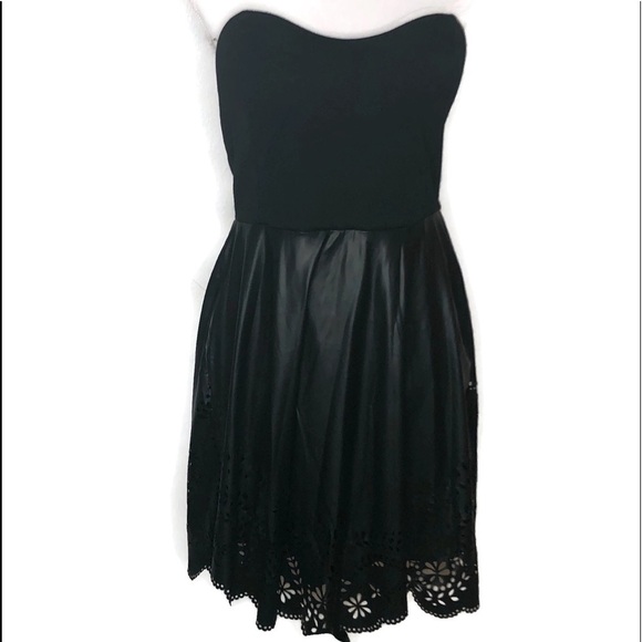 Dots strapless dress in black.  Size L. Has lining - Picture 1 of 6